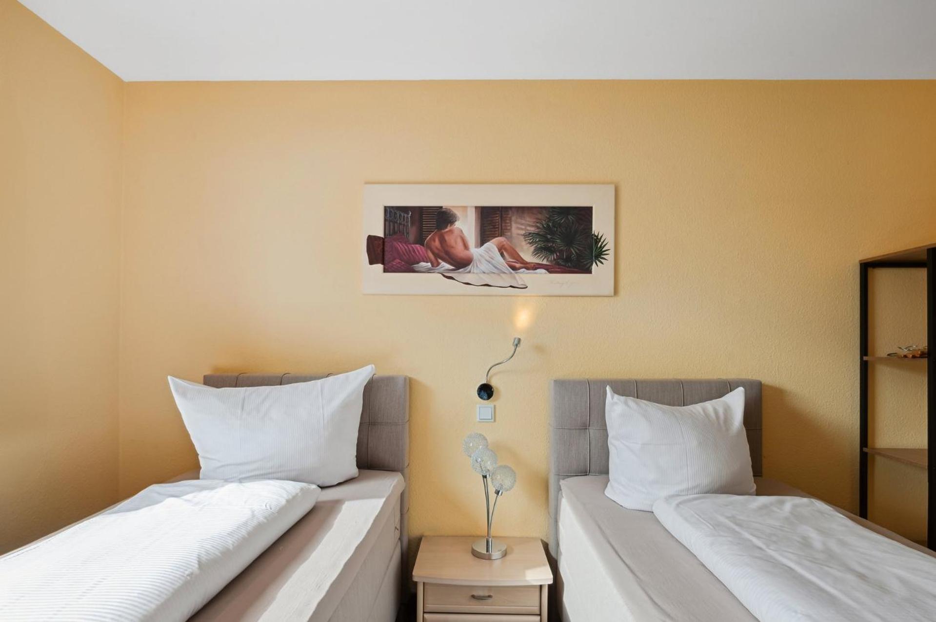 7O'Clock - Hotel Hannover Laatzen Eksteriør billede