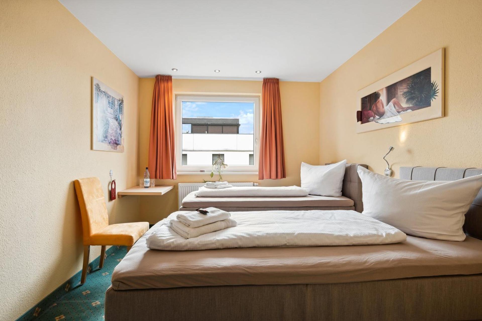 7O'Clock - Hotel Hannover Laatzen Eksteriør billede